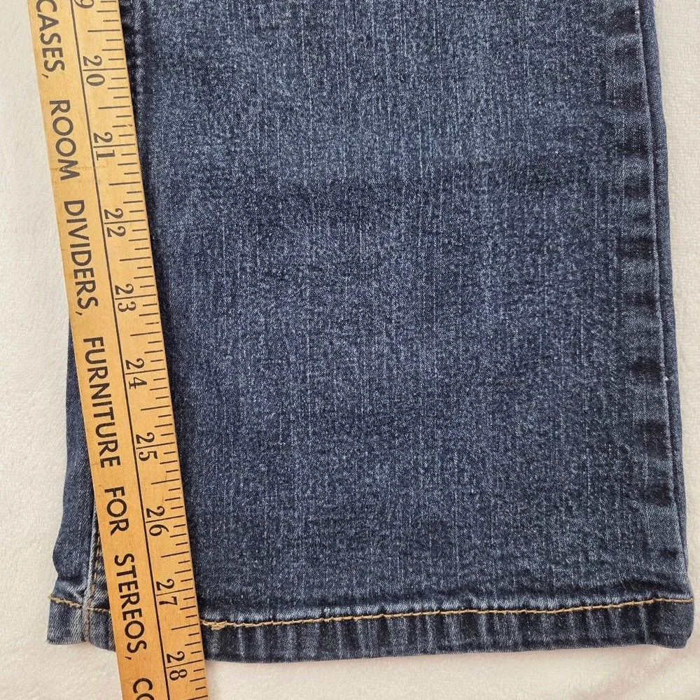 Levi's Signature Bootcut Jeans Womens 8 Short Blue Denim Mid Rise Excellent